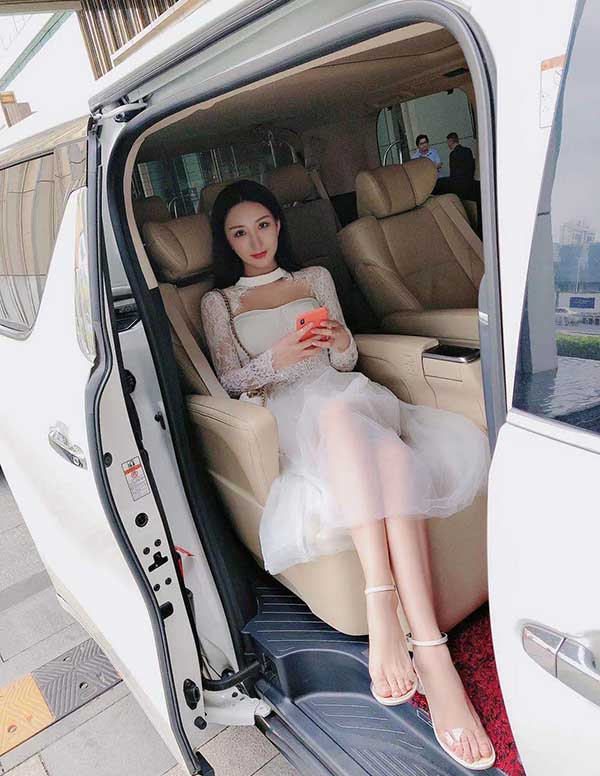 波士顿商务模特预约